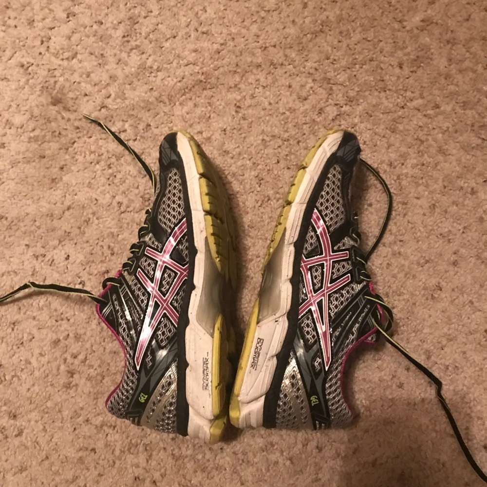 ASICS Running Shoes - Picture 4 of 5